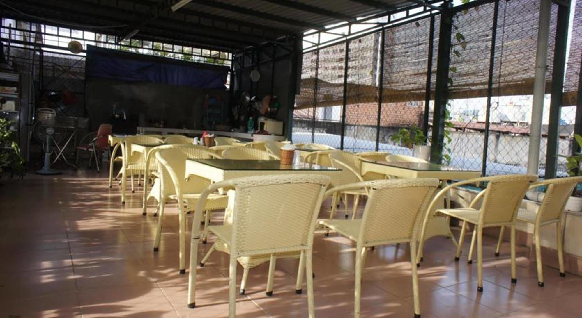 Elegant Inn Thành Pho Ho Chí Minh Esterno foto
