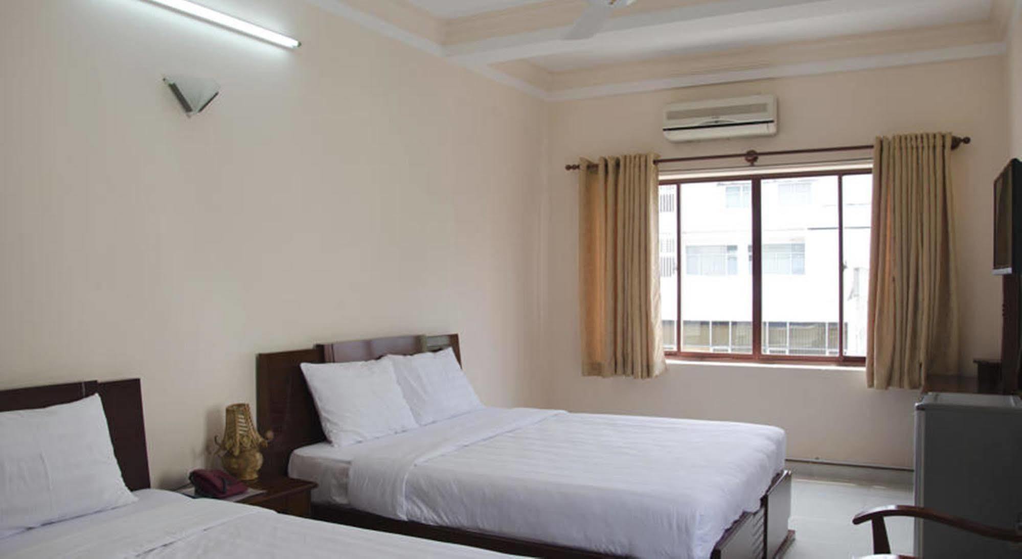 Elegant Inn Thành Pho Ho Chí Minh Esterno foto